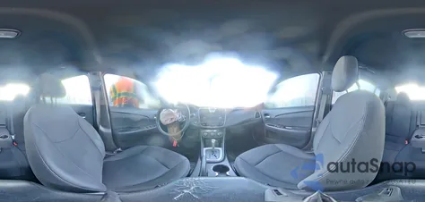 2013 Chrysler 200 Lx z USA, uszkodzony, nr VIN 1C3CCBAB6DN640825